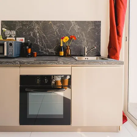 Apartamento Stunning 1bdr Main Street Penthouse! Near Sea! Gzira