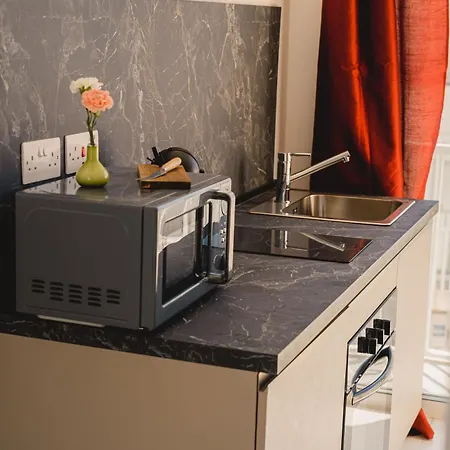 Апартаменты Stunning 1bdr Main Street Penthouse! Near Sea! Gzira